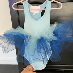 I love plum tutu 3-6 months